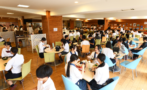 学芸レストラン画像